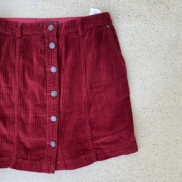 || A & F || Corduroy Skirt - Picture 2 of 4